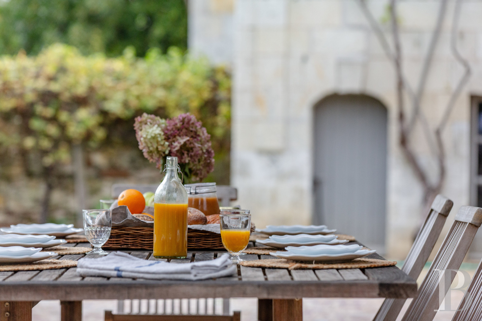 En Anjou, à l’ouest de Saumur,  un ancien presbytère du 18e siècle en bord de Loire pour de calmes séjours - photo  n°22